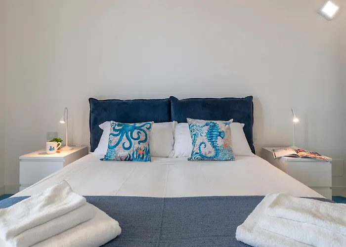 Blue Penthouse Apartment *